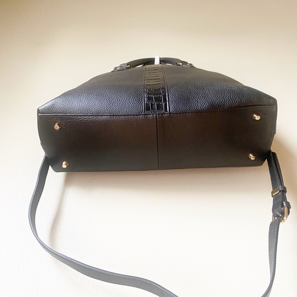 F&W Style | Chloe Tote Black Leather - Picture 5 of 9